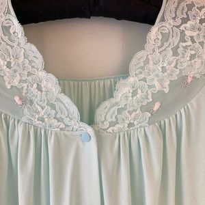Vintage Shadowline Robe Mint Green with Pink Rose Appliqué Size L